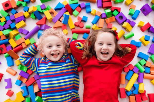 10 Maneiras Divertidas de Estimular o Desenvolvimento Infantil em casa